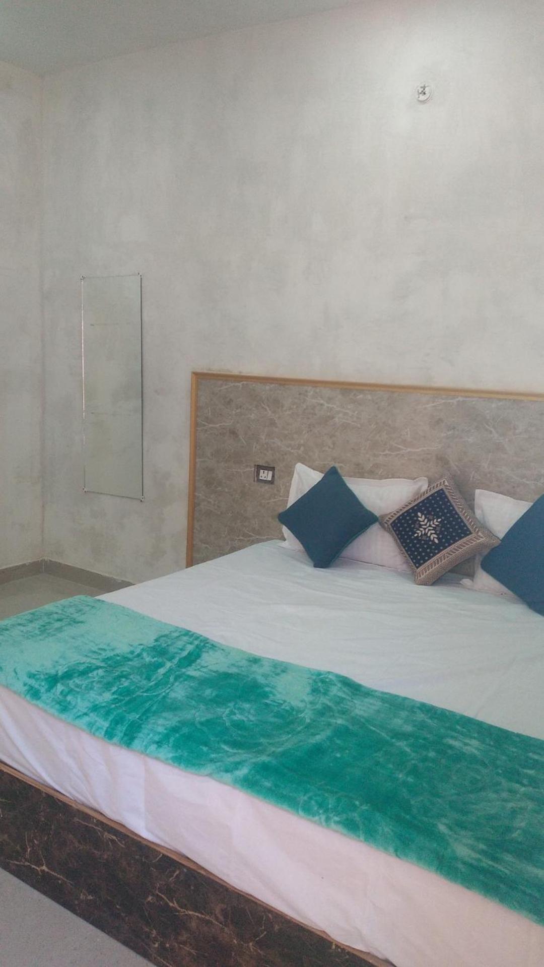 Guest house The Rainbow Residency Varanasi